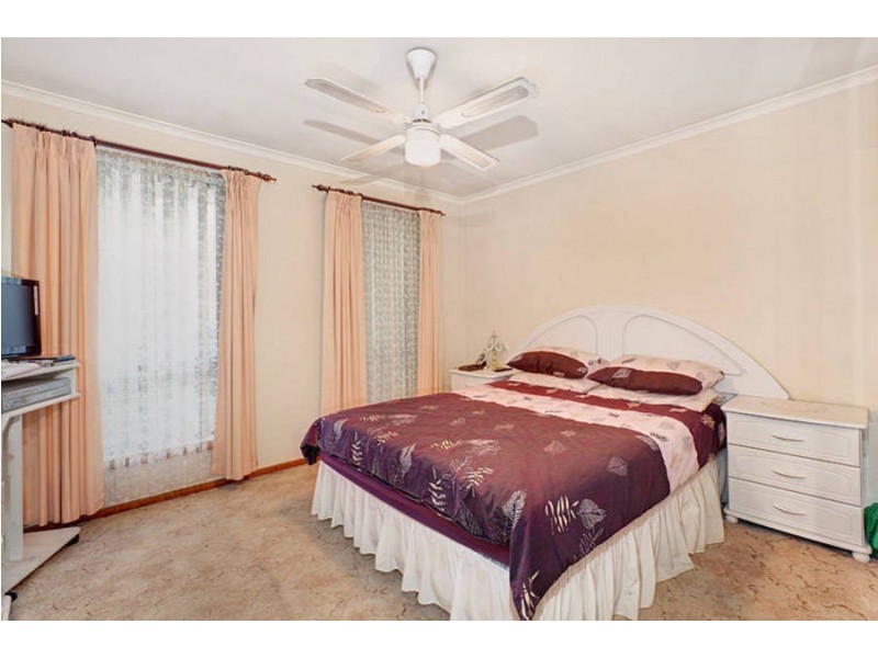 6 Elgata Close, Meadow Heights VIC 3048