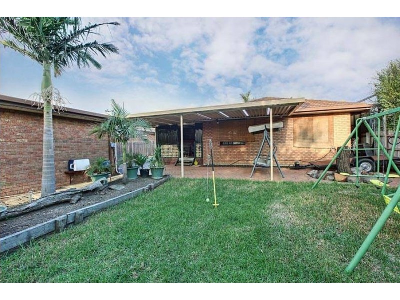 6 Elgata Close, Meadow Heights VIC 3048