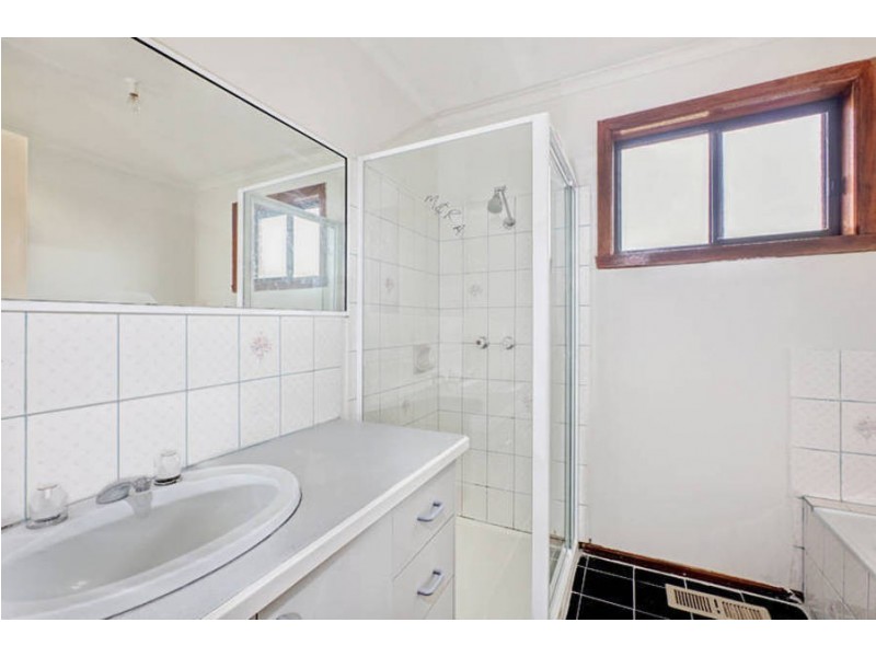 20 Cassinia Crescent, Meadow Heights VIC 3048