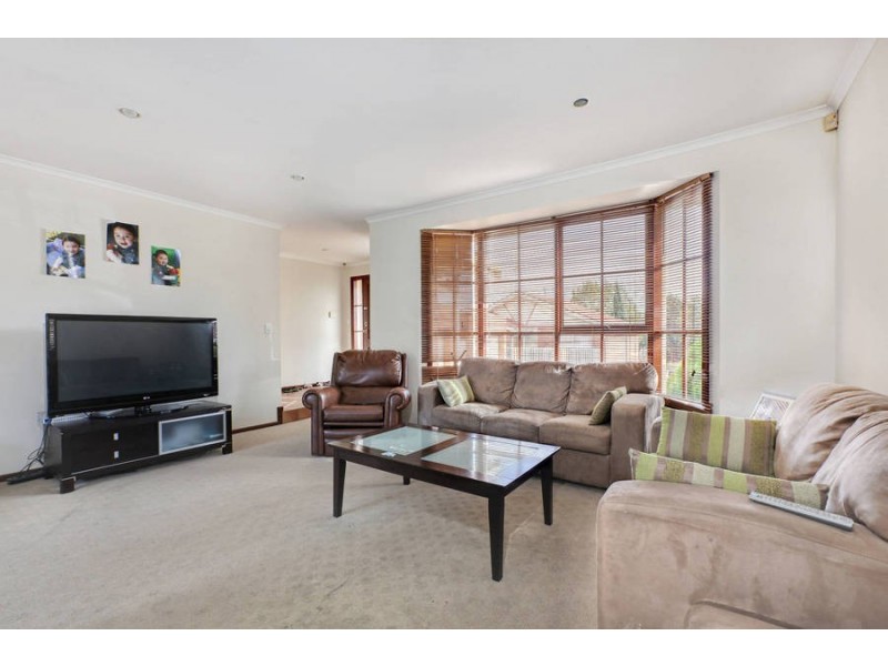 2/34 Shankland Boulevarde, Meadow Heights VIC 3048