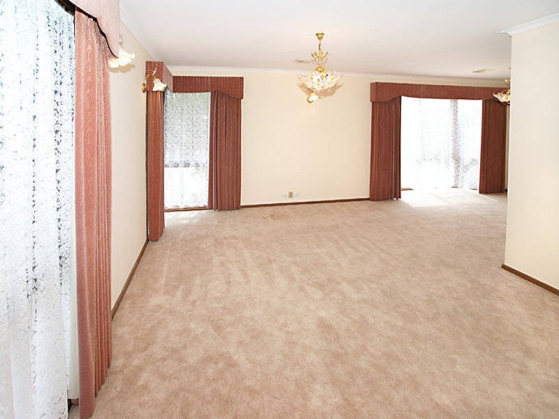 30 Cowes Street, Craigieburn VIC 3064