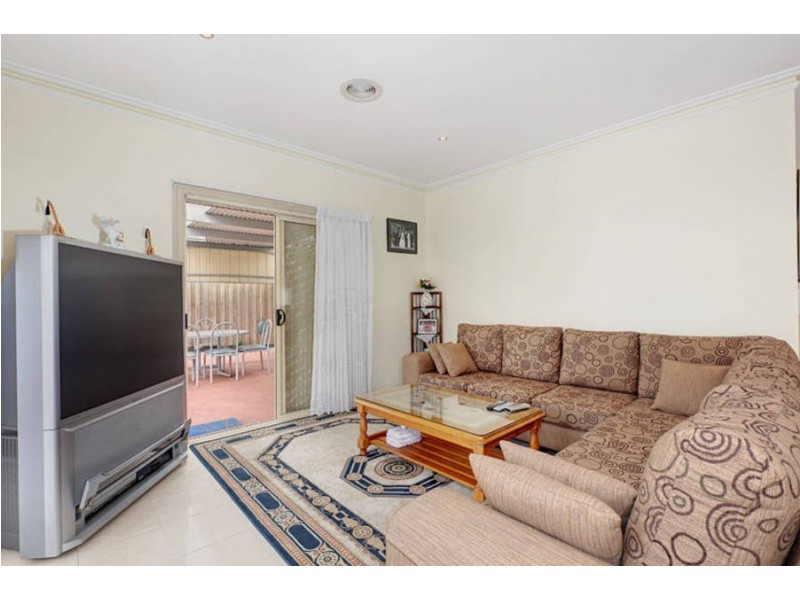 4 Oakbank Court, Roxburgh Park VIC 3064