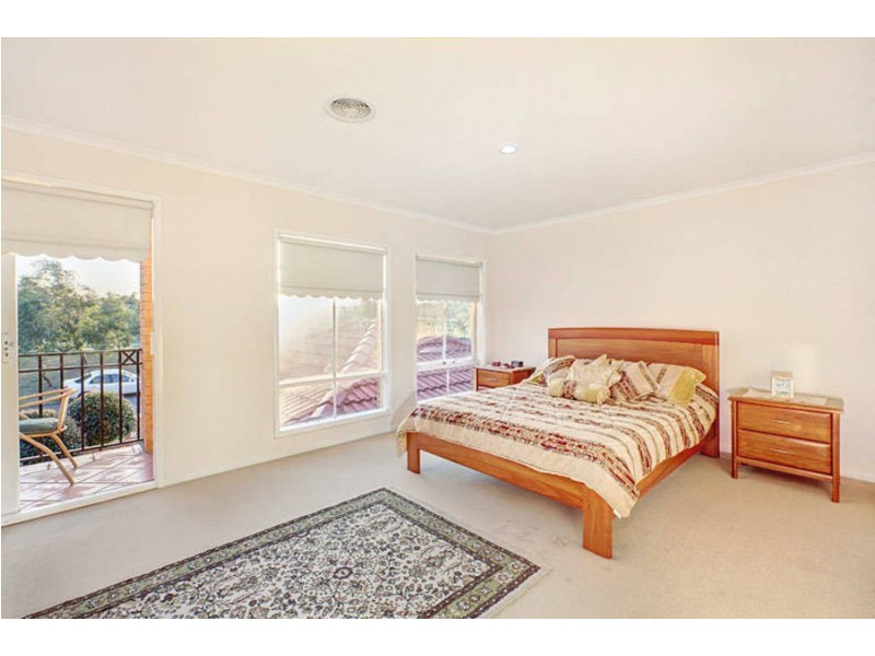 10 Boyden Square, Roxburgh Park VIC 3064