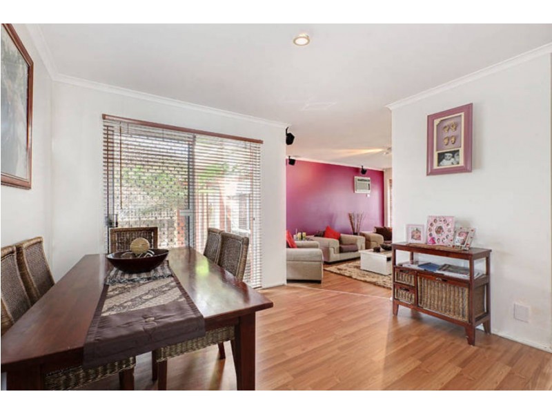 6 Peppermint Grove, Meadow Heights VIC 3048