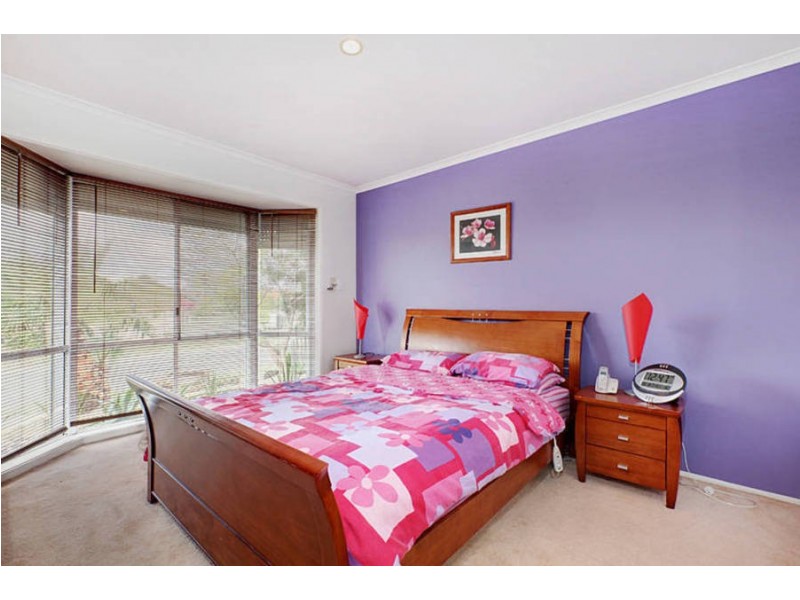 6 Peppermint Grove, Meadow Heights VIC 3048