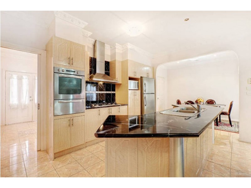 8 Kingdom Court, Roxburgh Park VIC 3064