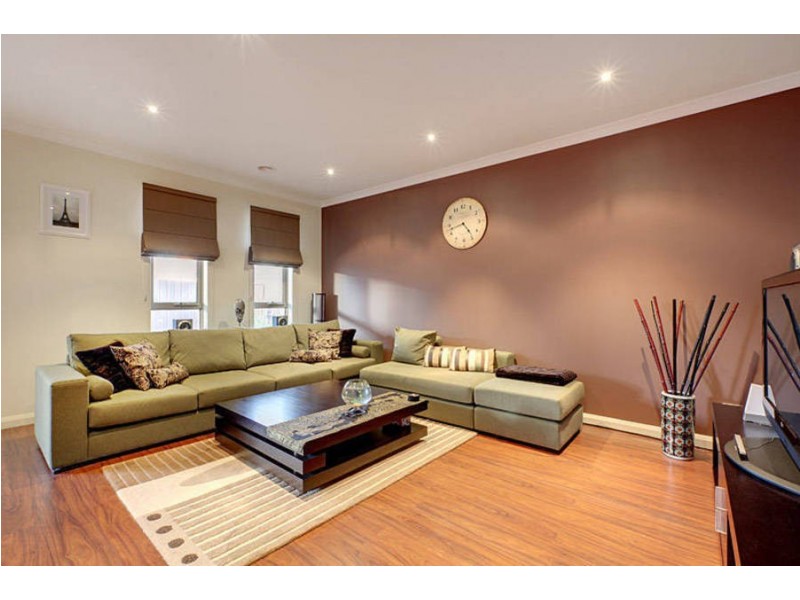 3 Flowerdale Crescent, Roxburgh Park VIC 3064