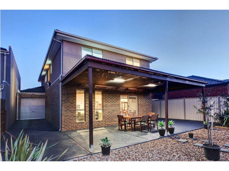 3 Flowerdale Crescent, Roxburgh Park VIC 3064