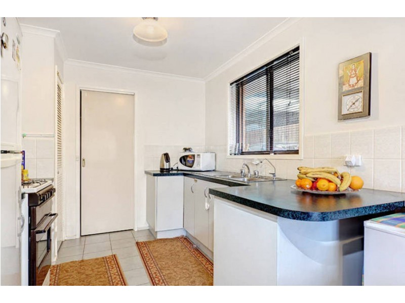 2 Banksia Place, Meadow Heights VIC 3048
