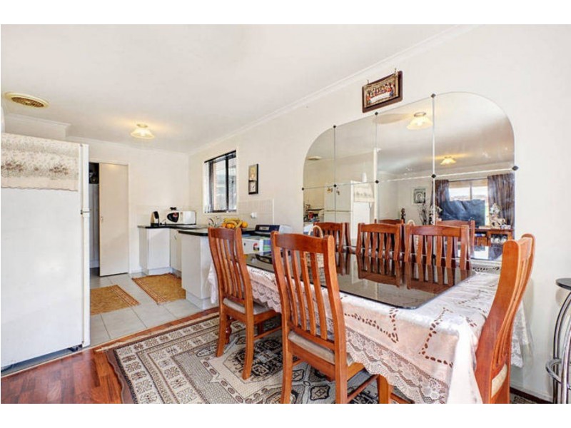 2 Banksia Place, Meadow Heights VIC 3048