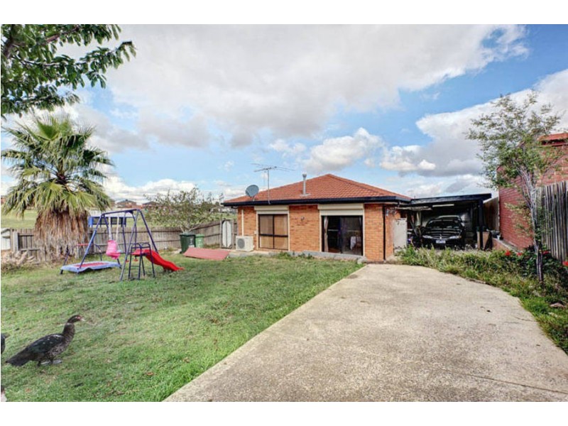 2 Banksia Place, Meadow Heights VIC 3048