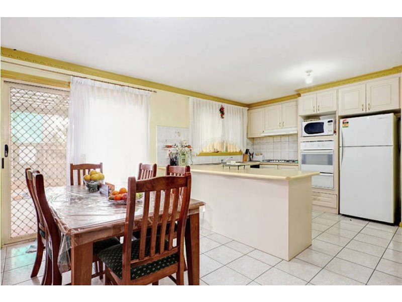 11 Bignell Court, Roxburgh Park VIC 3064