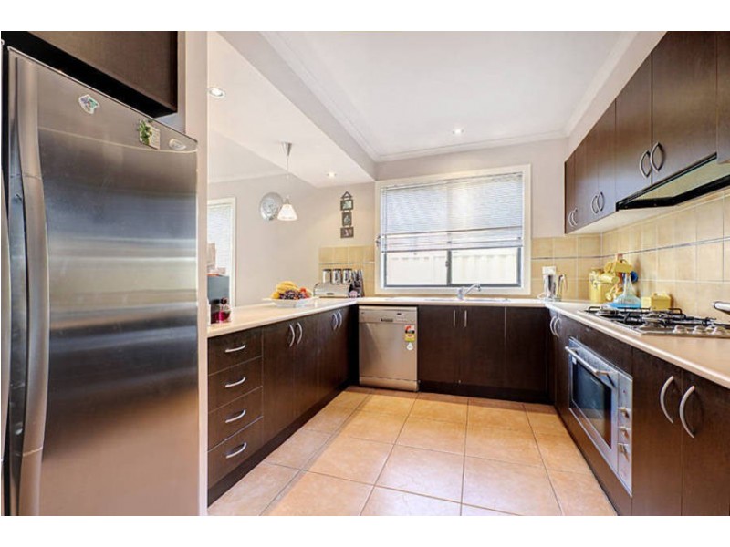 24 Flowerdale Crescent, Roxburgh Park VIC 3064