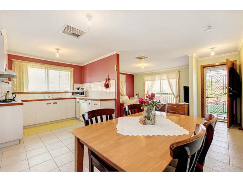 1/15 Dakara Court, Meadow Heights VIC 3048