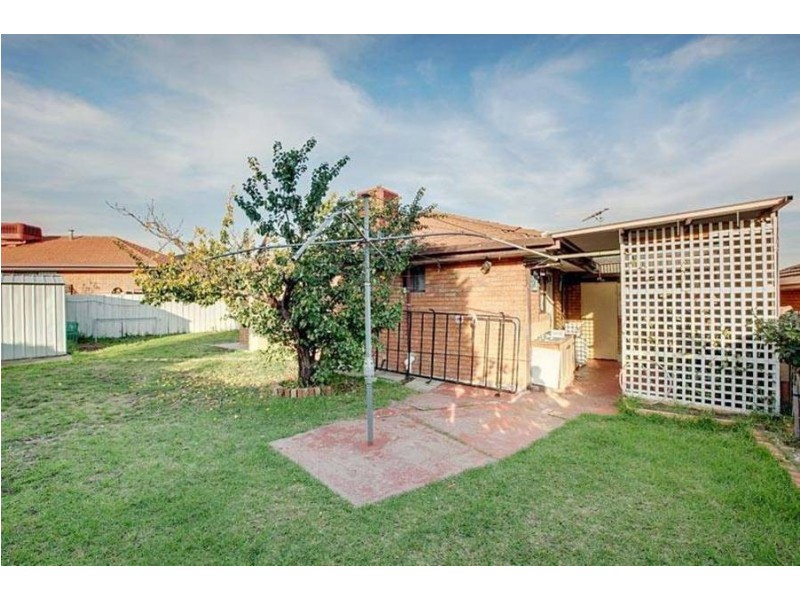 1/15 Dakara Court, Meadow Heights VIC 3048