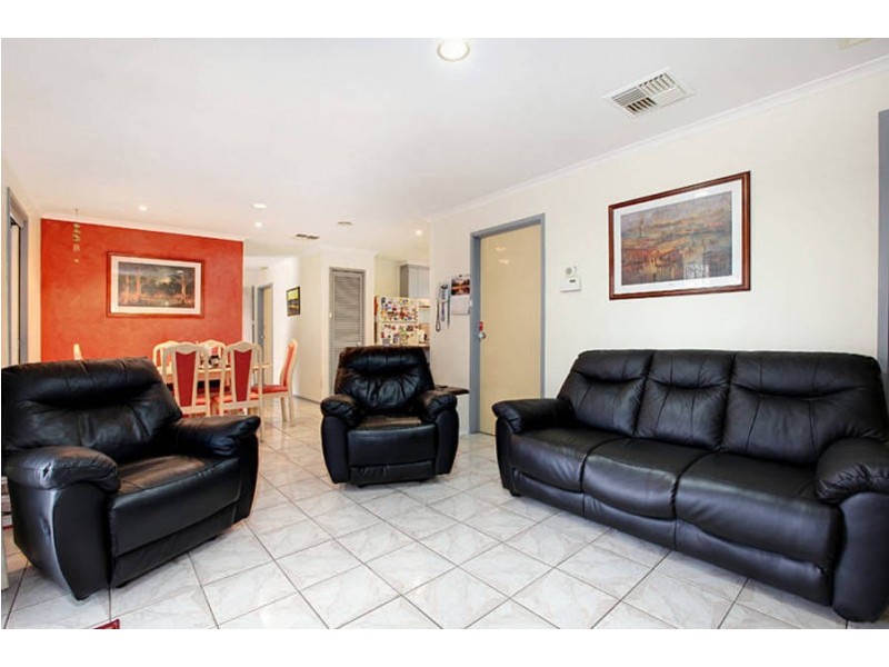 4 Wirilda Court, Meadow Heights VIC 3048