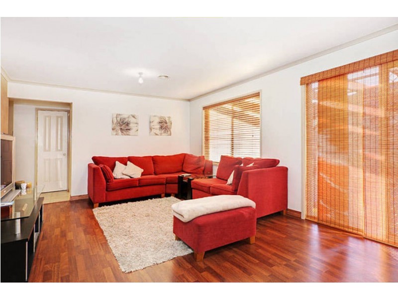 13 Hammond Place, Roxburgh Park VIC 3064