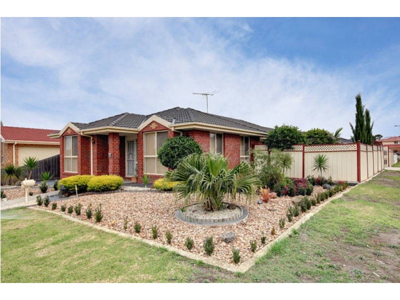 8 Lynx Avenue, Roxburgh Park VIC 3064