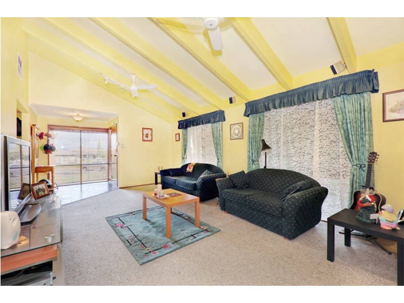 13 Thistle Court, Meadow Heights VIC 3048