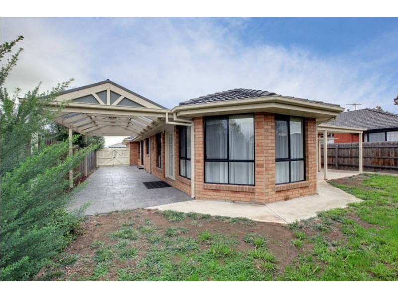 27 McKeown Crescent, Roxburgh Park VIC 3064