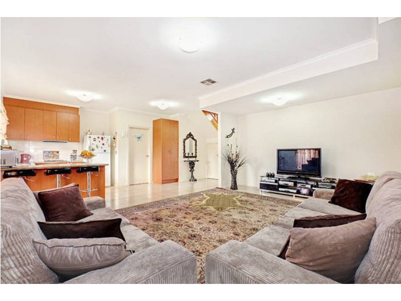 12 Thames Way, Roxburgh Park VIC 3064