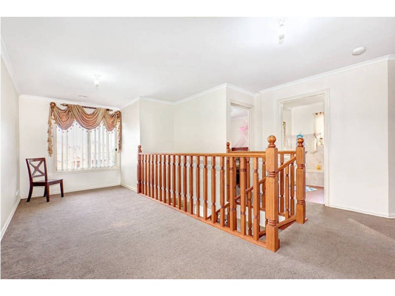 12 Thames Way, Roxburgh Park VIC 3064