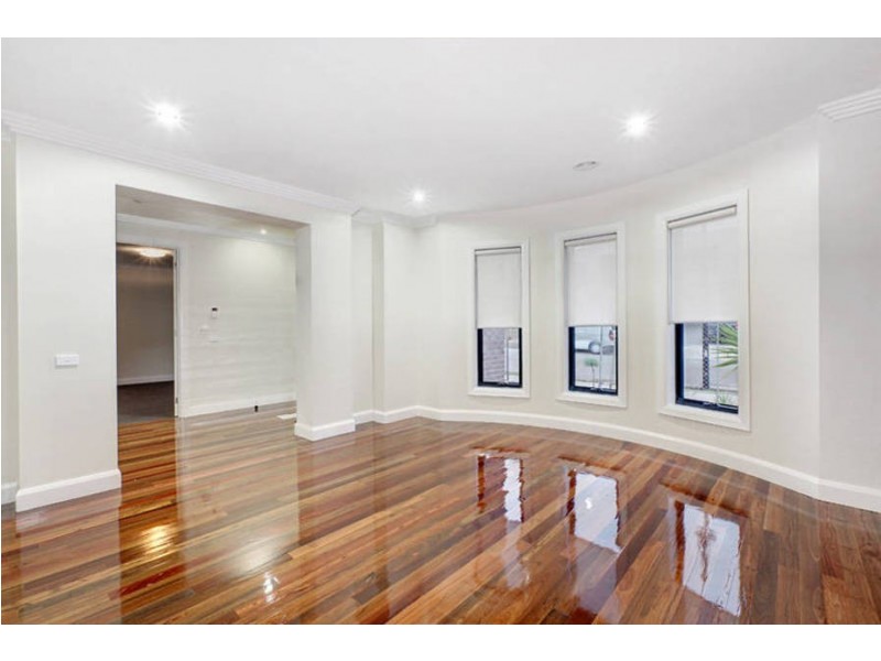 5 Hawkstowe Crescent, Greenvale VIC 3059