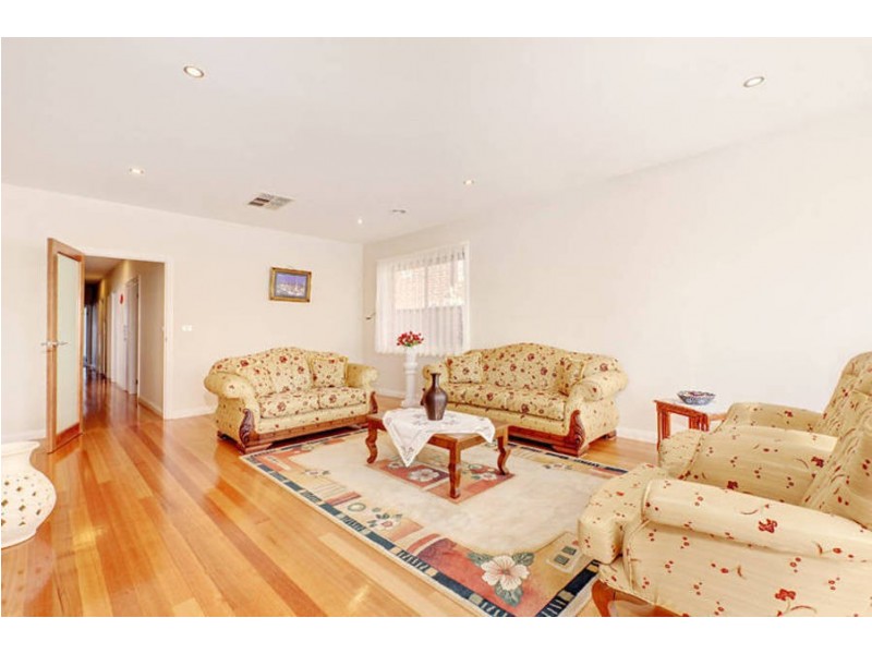 20 Morwell Crescent, Dallas VIC 3047