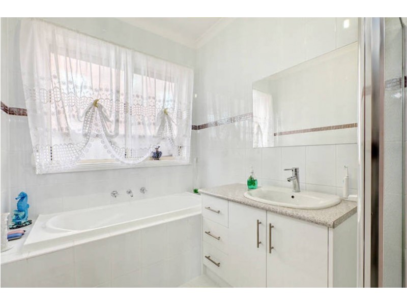 20 Morwell Crescent, Dallas VIC 3047