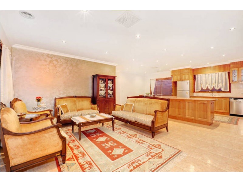 26 Colchester Circuit, Roxburgh Park VIC 3064