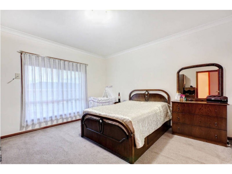 26 Colchester Circuit, Roxburgh Park VIC 3064