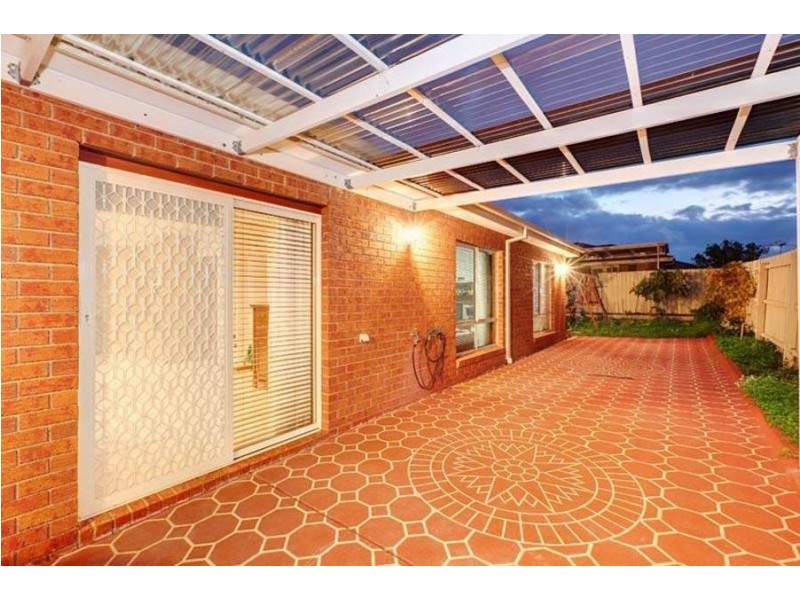 26 Colchester Circuit, Roxburgh Park VIC 3064