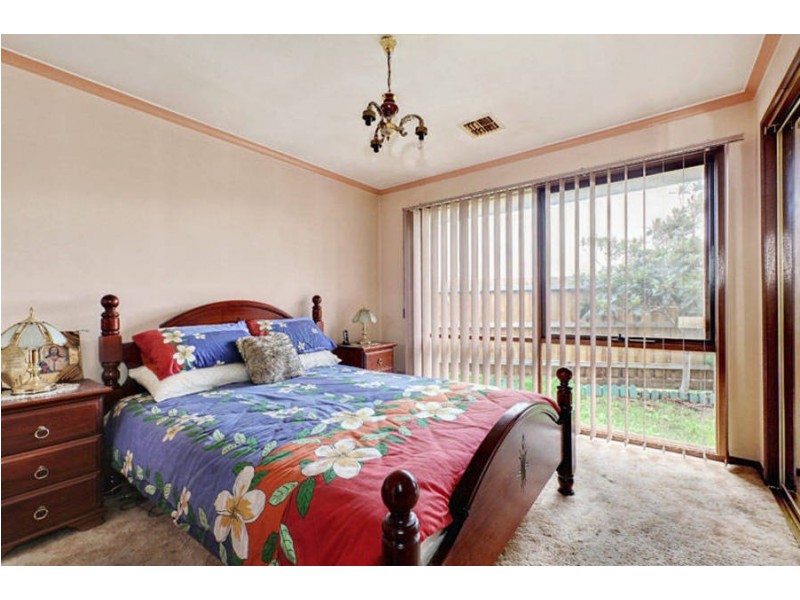 11 Amstel Court, Meadow Heights VIC 3048