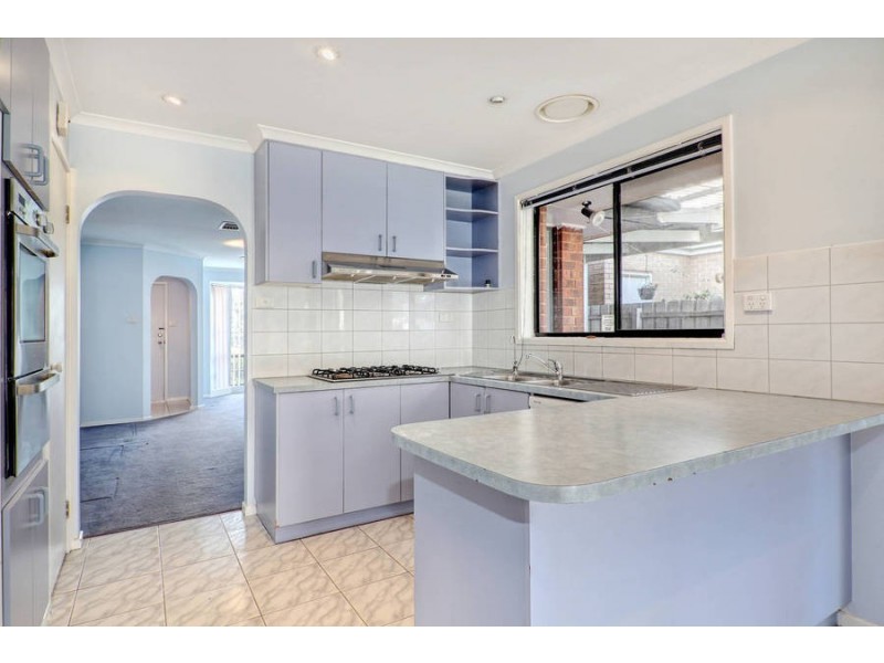 12 Shearer Place, Roxburgh Park VIC 3064