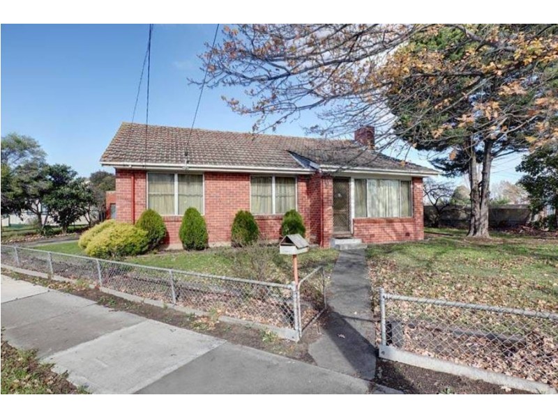 16 Rosedale Crescent, Dallas VIC 3047