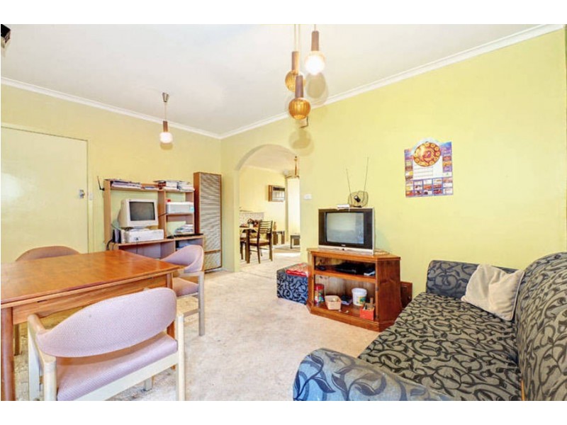 16 Rosedale Crescent, Dallas VIC 3047