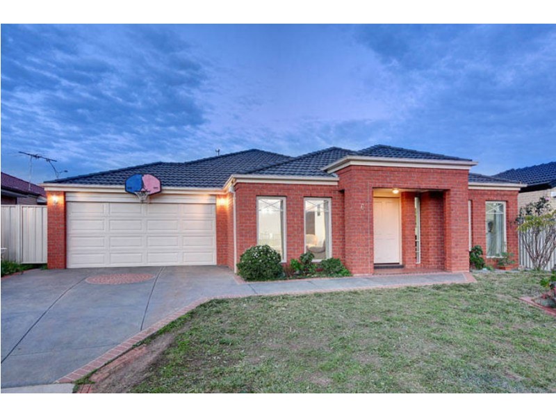 6 Colchester Circuit, Roxburgh Park VIC 3064