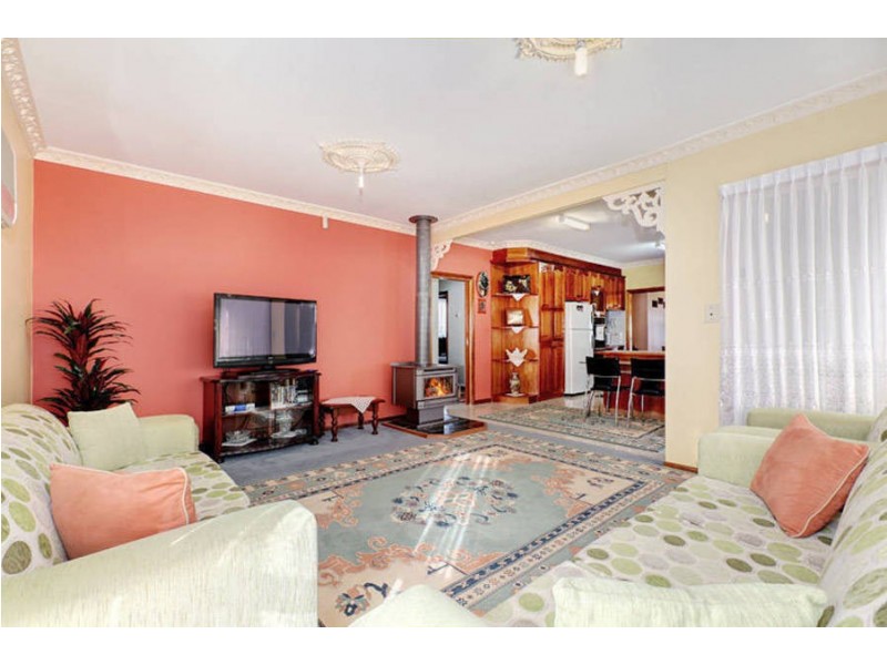 147 Lightwood Crescent, Meadow Heights VIC 3048