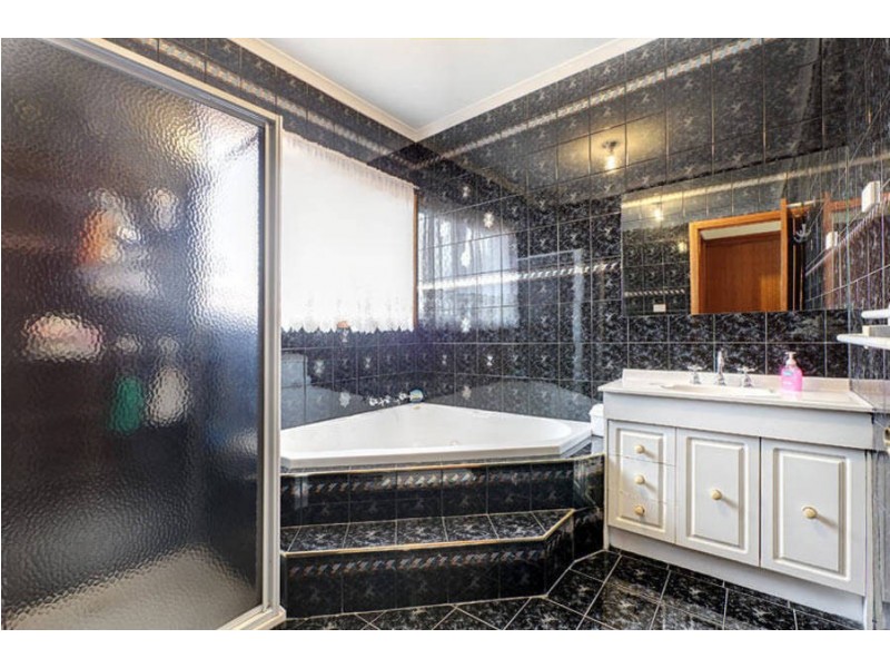 147 Lightwood Crescent, Meadow Heights VIC 3048