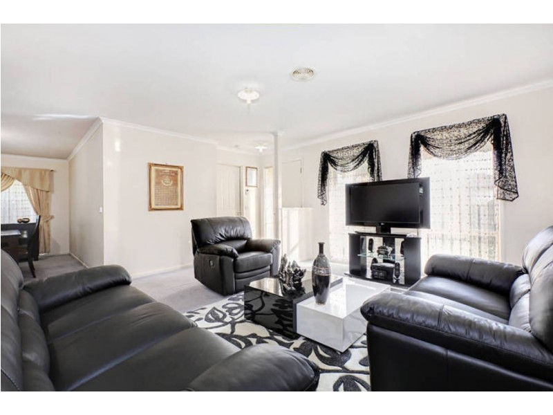 10 Tigris Court, Roxburgh Park VIC 3064