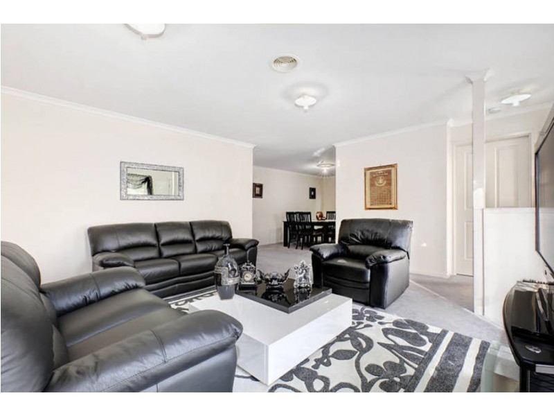 10 Tigris Court, Roxburgh Park VIC 3064