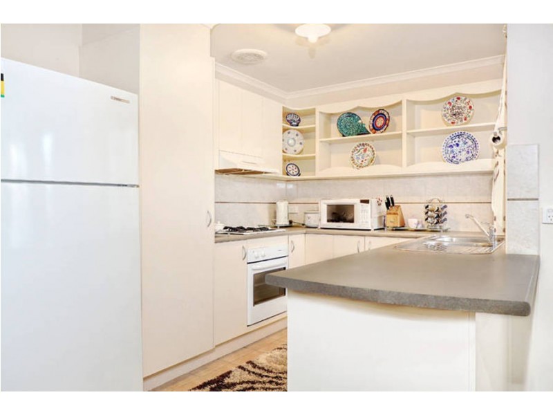 10 Tigris Court, Roxburgh Park VIC 3064