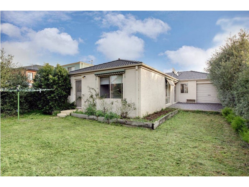 10 Tigris Court, Roxburgh Park VIC 3064