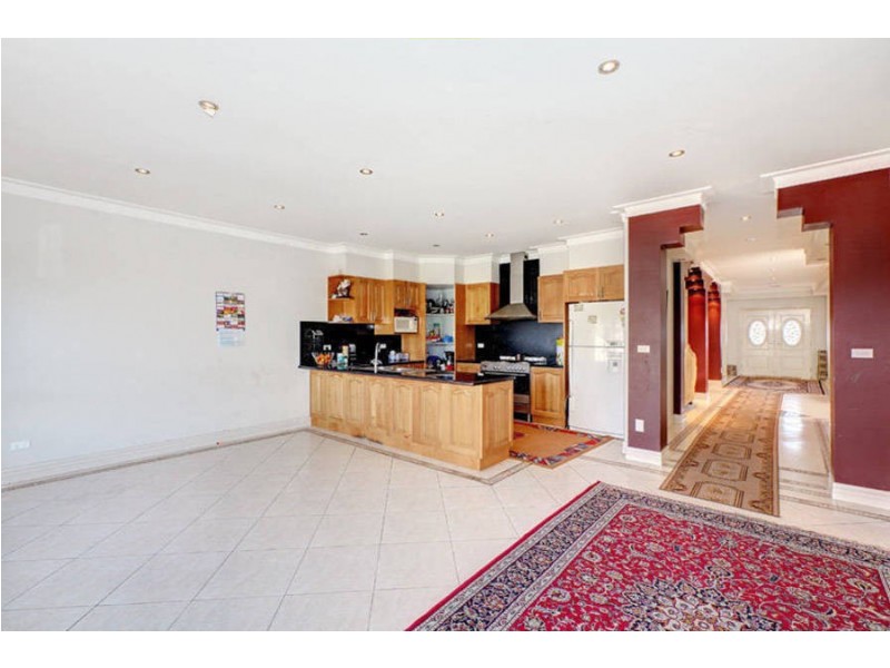 8 Pinelea Court, Roxburgh Park VIC 3064