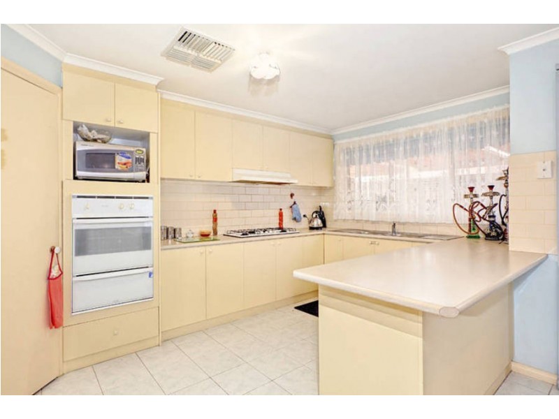 26 Mc Connell Crescent, Roxburgh Park VIC 3064