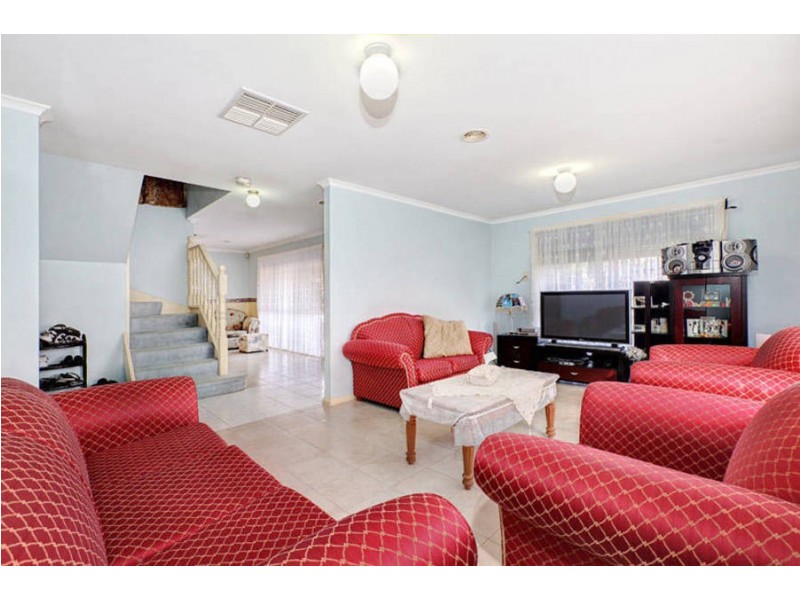 26 Mc Connell Crescent, Roxburgh Park VIC 3064