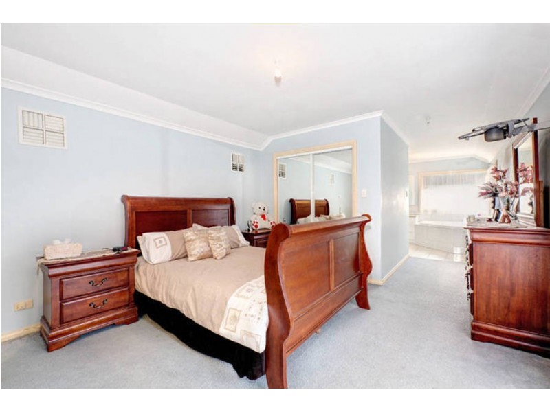 26 Mc Connell Crescent, Roxburgh Park VIC 3064