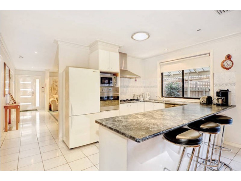 4 Stead Street, Roxburgh Park VIC 3064