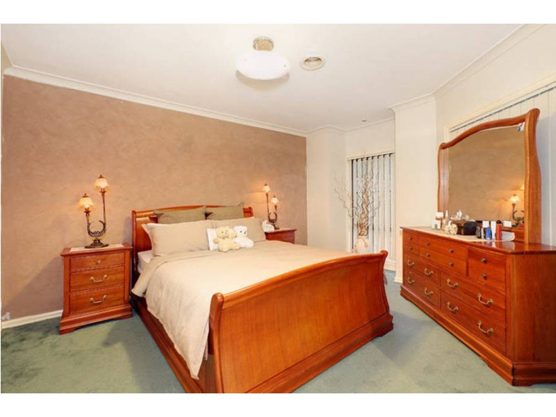 4 Stead Street, Roxburgh Park VIC 3064