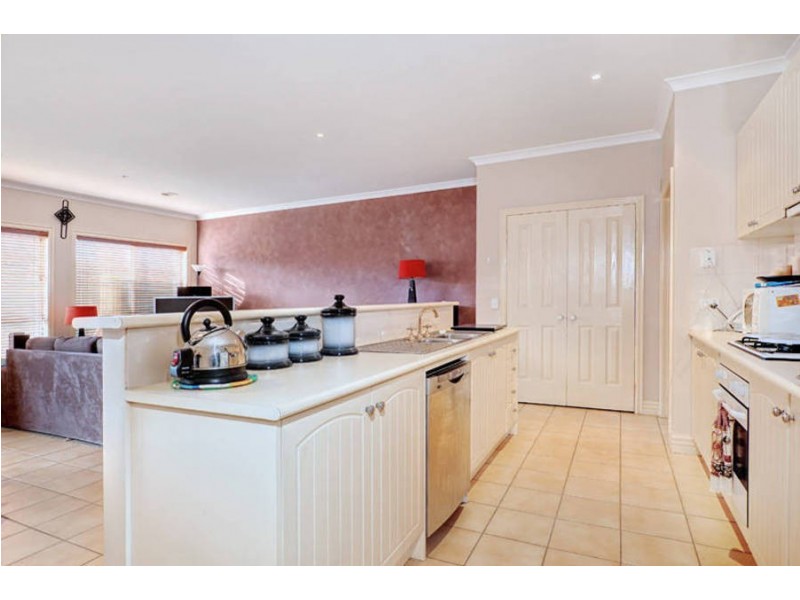 31 Grenville Terrace, Roxburgh Park VIC 3064